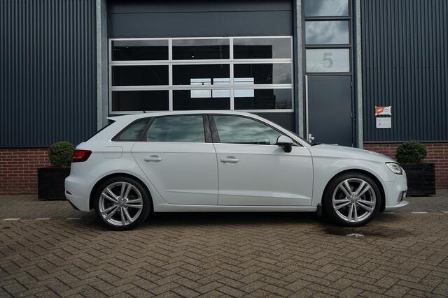 Audi A3 SPORTBACK 35 TFSI CoD Advance Sport