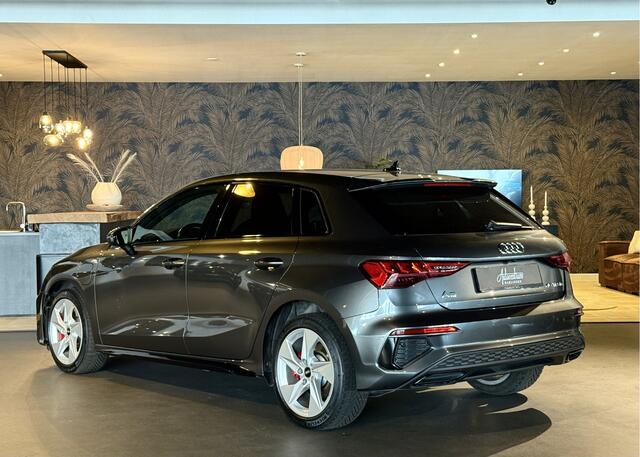 Audi A3 SPORTBACK 45 TFSIe Competition 3x S-Line I Automaat