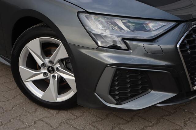 Audi A3 SPORTBACK 35 TFSI S-Line | Pano | ACC | Leder |