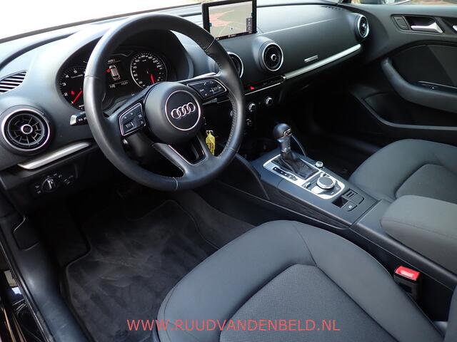 Audi A3 SPORTBACK 30 TFSI CARPLAY / CRUISE / NAVI