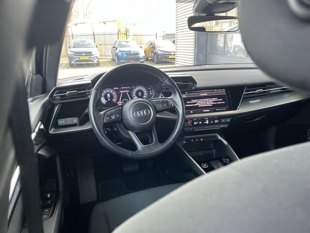 Audi A3 SPORTBACK 30 TFSI Pro Line / Climatronic / PDC Achter / Metalic lak / 16'' LMV