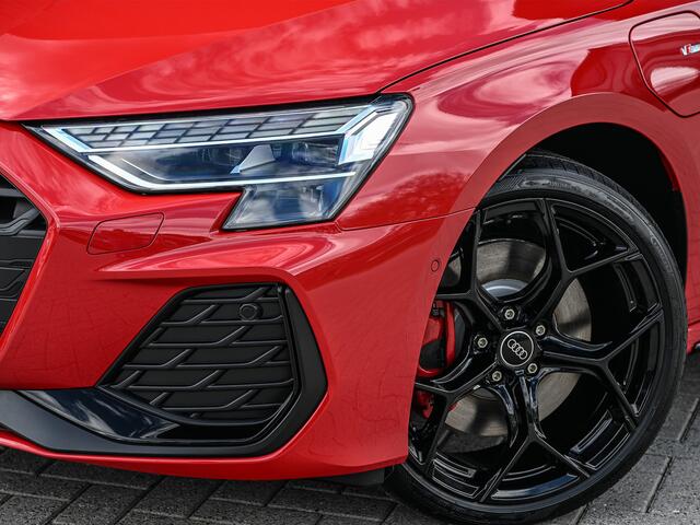 Audi A3 SPORTBACK 45 TFSI e S edition Competition | Panoramadak | 5 jr garantie | Ambiance interieur | Active Cruise | Sonos Sound | S-Seats + Memory | Head-Up | Camera | Stoelverwarming | Keyless