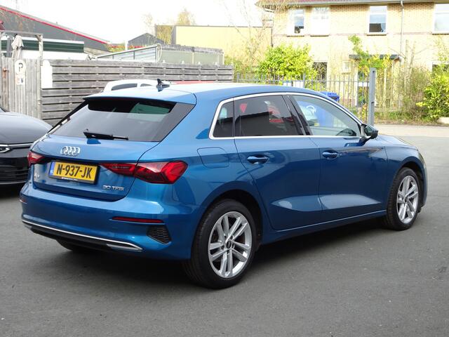 Audi A3 SPORTBACK 30 TFSI Advanced edition Navigatie, automatische airco, cruise controle, licht metalen velgen 17 inch, parkeersensoren, apple carplay, android auto, dab, enz.