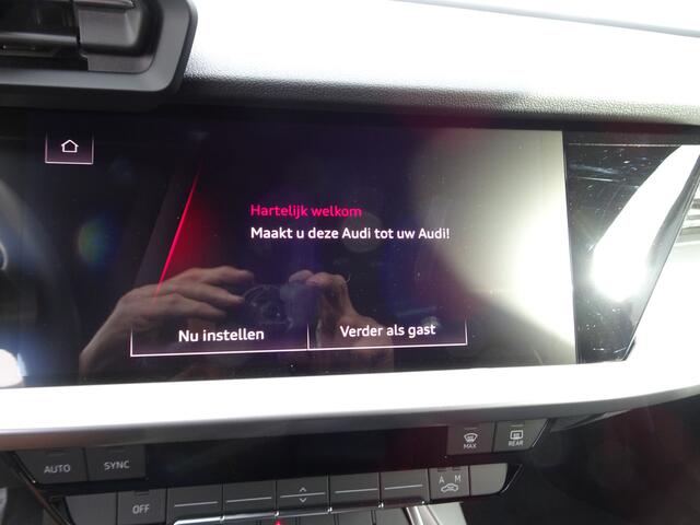 Audi A3 SPORTBACK 30 TFSI Advanced edition Navigatie, automatische airco, cruise controle, licht metalen velgen 17 inch, parkeersensoren, apple carplay, android auto, dab, enz.