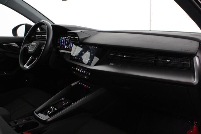 Audi A3 SPORTBACK 40 TFSI e S line > 204pk/Daytona/17inch/Sport-design (S-line)