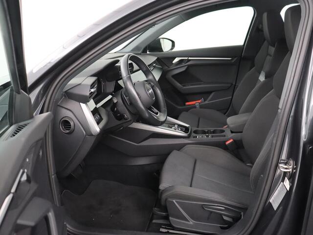 Audi A3 SPORTBACK 30 TFSI Business edition | Carplay | Sportstoelen | Virtual Cockpit | Full LED | Audi Sound | Climate control | Bluetooth | Cruise control | Parkeerhulp | Sportstuur