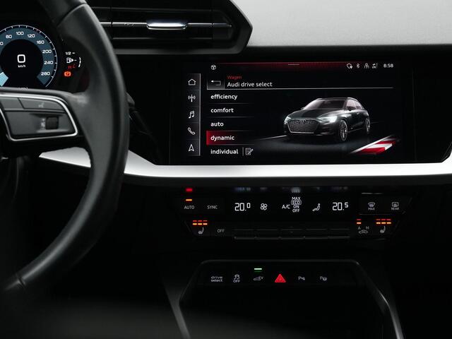 Audi A3 SPORTBACK 40 TFSI e 204 pk S-Line | Stoelverwarming | Parkeersensoren voor/achter | Carplay | Keyless Entry