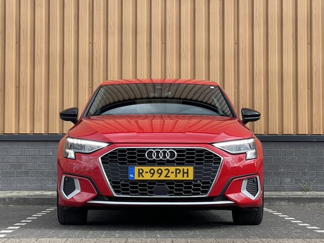 Audi A3 SPORTBACK 30 TFSI Advanced edition | Draadloze Apple Carplay | DAB | Virtuele Cockpit | Zwarte Hemel | Origineel Nederlands | Lane Assist | Start & stop |