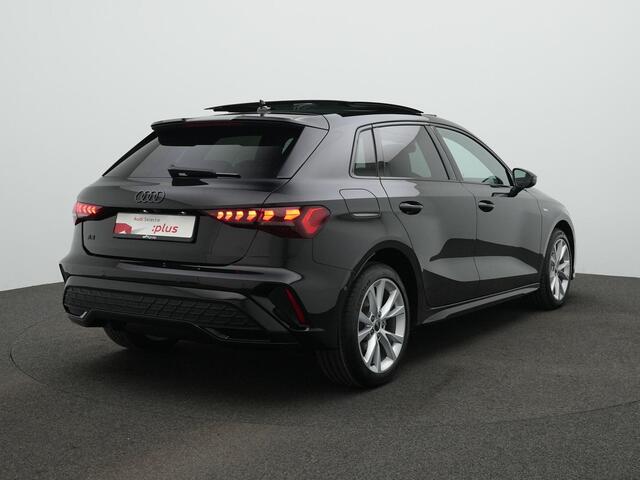 Audi A3 SPORTBACK 40 TFSI e 204 pk S edition / S-Line | Panoramadak | Achteruitrijcamera | Stoelverwarming | Adaptive Cruise | Navigatie