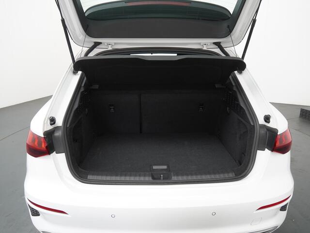 Audi A3 SPORTBACK 30 TFSI Business edition - Navigatie - Climate Controle - Apple Carplay & Android Auto