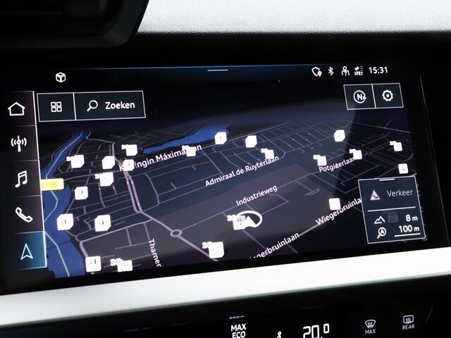 Audi A3 SPORTBACK 40 TFSIe 204pk S-tronic Edition · Panoramadak · Camera · S-line Exterieur · Navigatie · Dodehoek Detectie · Stoelverwarming · 17'' Inch ·