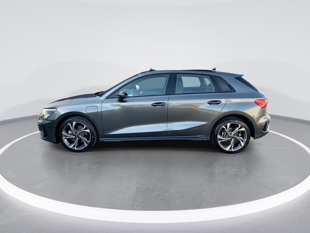 Audi A3 SPORTBACK 40 TFSIe 150kW/204PK S Line · Panoramadak · Drive select · Camera + Parkeersensoren