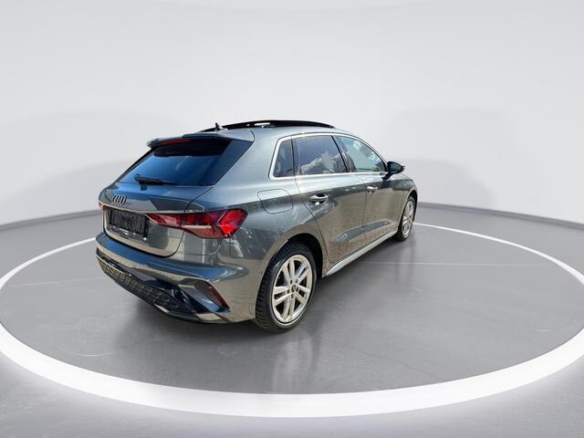 Audi A3 SPORTBACK 40 TFSIe 204pk S-tronic S edition · Panoramadak · Camera · Apple/Android Car Play · Navigatie · Leder Interieur · Stoelverwarming · 17'' Inch · Garantie t/m 04-04-2030 of 100.000km