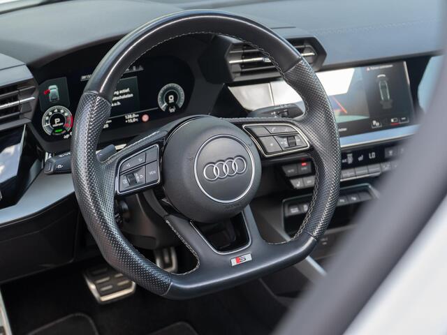 Audi A3 SPORTBACK 45 TFSI e S edition Competition | Pano | ACC | Ambiente