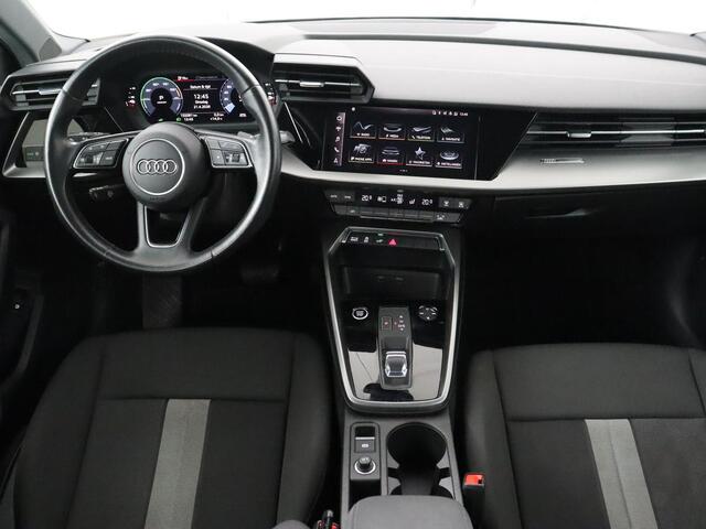 Audi A3 SPORTBACK 40 TFSIe Edition | SOH 94% | Panoramadak | Carplay | Virtual Cockpit | Climate control | Parkeerhulp | Cruise control | Bluetooth | Full LED | DAB | PHEV | Plug In