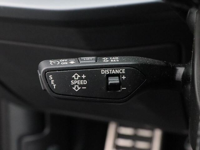 Audi A3 SPORTBACK 45 TFSi e 272 Pk S-Line Competition | Stoelverwarming | Trekhaak | Camera | Adaptive Cruise | Climatronic | CarPlay | Sonos Audio | 19 Inch | 6.106 Km !!