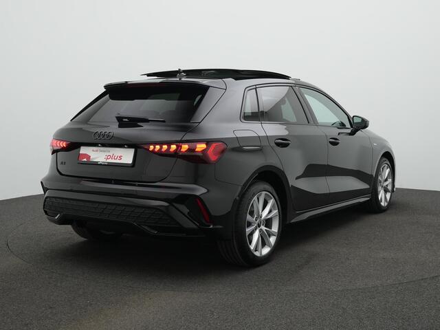 Audi A3 SPORTBACK 40 TFSI e 204 pk S edition / S-Line | Panoramadak | Achteruitrijcamera | Stoelverwarming | Adaptive Cruise | Navigatie