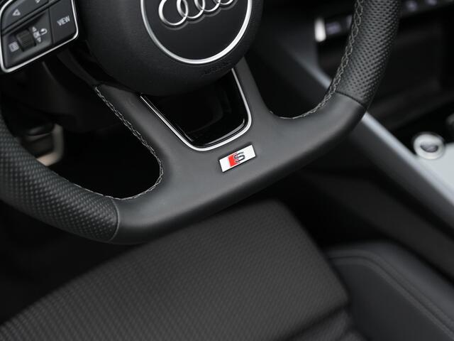 Audi A3 SPORTBACK 40 TFSI e 204 pk S edition / S-Line | Panoramadak | Achteruitrijcamera | Stoelverwarming | Adaptive Cruise | Navigatie