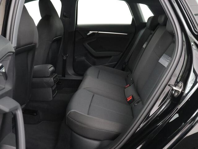 Audi A3 SPORTBACK 30 TFSI Advanced edition | Sportstoelen | Carplay | Virtual Cockpit | Audi Sound | Navigatie | Full LED | Parkeerhulp | Climate control | Bluetooth | Cruise control | DAB