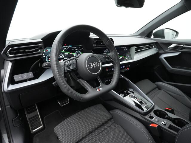 Audi A3 SPORTBACK 40 TFSI e 204 pk S edition / S-Line | Panoramadak | Achteruitrijcamera | Stoelverwarming | Adaptive Cruise