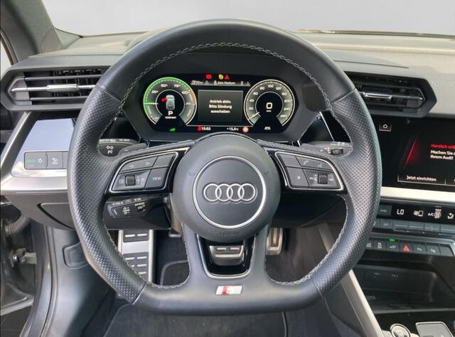 Audi A3 SPORTBACK 45 TFSI e S line | Leder | 360 camera | Navigatie