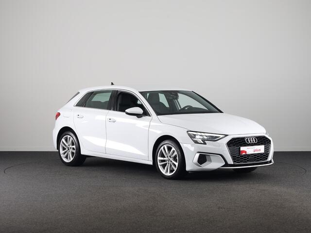 Audi A3 SPORTBACK 30 TFSI Attitude 110 pk S-tronic | Navigatie | Parkeersensoren achter | Cruise control | LED koplampen | Apple Carplay/Android Auto |