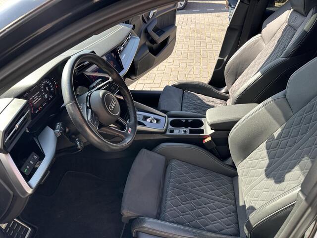 Audi A3 SPORTBACK 45 TFSI e S edition Competition | Panoramadak | RS stoelen | Black optic pakket |