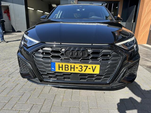 Audi A3 SPORTBACK 45 TFSI e S edition Competition | Panoramadak | RS stoelen | Black optic pakket |