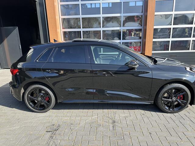 Audi A3 SPORTBACK 45 TFSI e S edition Competition | Panoramadak | RS stoelen | Black optic pakket |