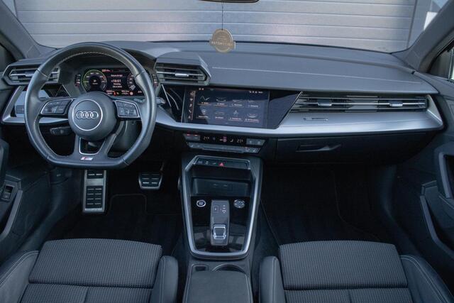 Audi A3 SPORTBACK 45 TFSIe Competition Sline PANO S3 CAMERA