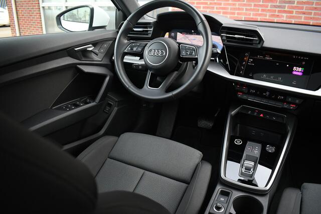 Audi A3 SPORTBACK 35 TFSI 150pk Pano El-Klep Keyless Optic-black Carplay