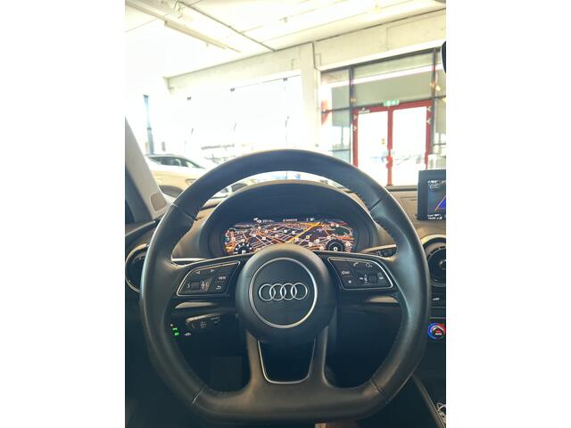 Audi A3 SPORTBACK 40 e-tron Advance S-Line 204PK | Digital dashboard | Adaptieve cruise control | Climate control | Stoelverwarming | Achteruitrijcamera | Matrix LED | 18''INCH LM