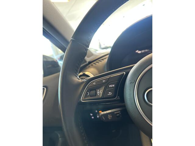 Audi A3 SPORTBACK 40 e-tron Advance S-Line 204PK | Digital dashboard | Adaptieve cruise control | Climate control | Stoelverwarming | Achteruitrijcamera | Matrix LED | 18''INCH LM