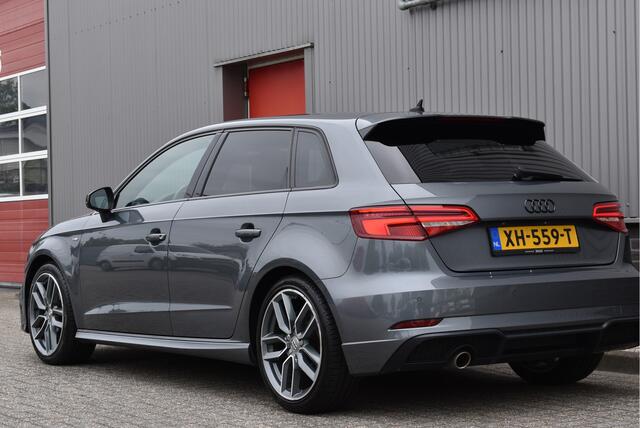 Audi A3 SPORTBACK 30 TFSI 2x S-Line Edition Virtual cockpit, Afgevlakt stuurwiel, Dynamic LED, NL-auto