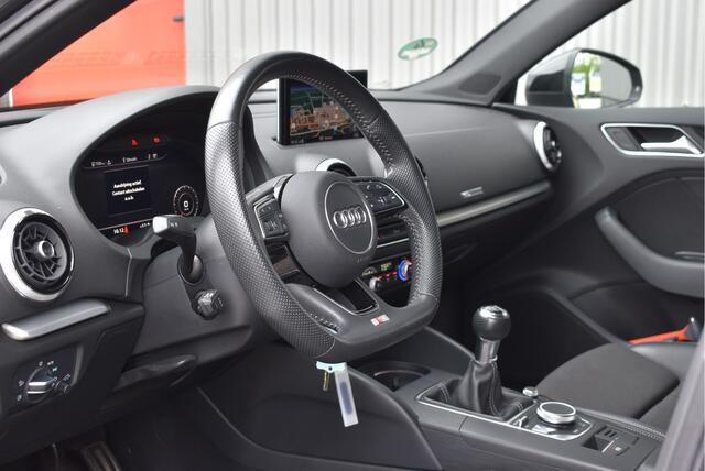 Audi A3 SPORTBACK 30 TFSI 2x S-Line Edition Virtual cockpit, Afgevlakt stuurwiel, Dynamic LED, NL-auto