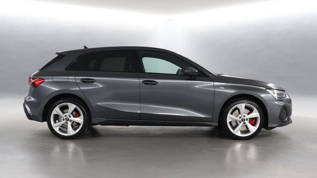 Audi A3 SPORTBACK 45 TFSI e S edition Competition / Navigatie / Stoelverwarming / Camera