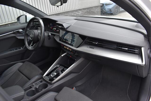 Audi A3 SPORTBACK 30 TFSI S-line edition Virtual cockpit, 19 inch, Dynamic LED, Carplay