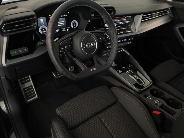 Audi A3 SPORTBACK 40 TFSI e S edition 204 pk S-tronic | Verlengde garantie | Navigatie | Parkeersensoren (Park assist) | Achteruitrijcamera | Stoelverwarming | S-Line |
