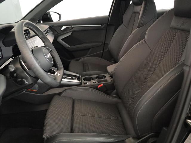 Audi A3 SPORTBACK 40 TFSI e S edition 204 pk S-tronic | Verlengde garantie | Navigatie | Parkeersensoren (Park assist) | Achteruitrijcamera | Stoelverwarming | S-Line |