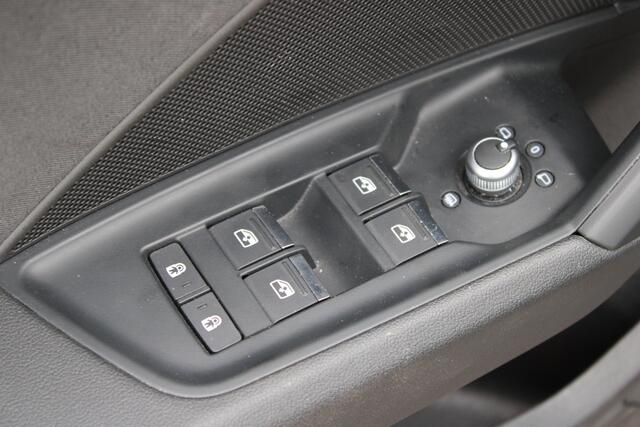 Audi A3 SPORTBACK 30 TFSI Advanced edition