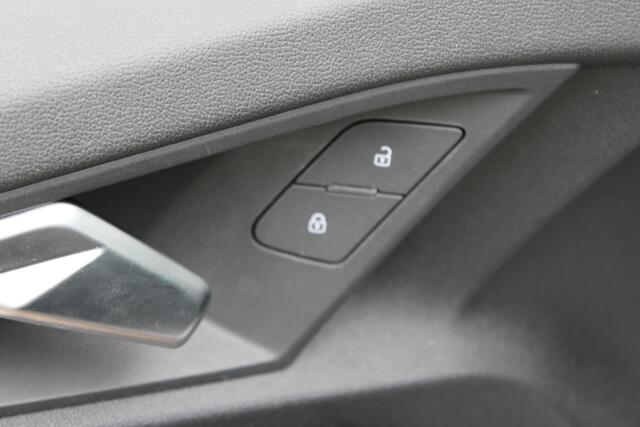 Audi A3 SPORTBACK 30 TFSI Advanced edition