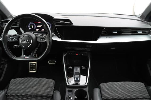 Audi A3 SPORTBACK 40 TFSI e S-Line Edition 204pk S-Tronic | Carplay | Parkassist | ACC | Elektrische stoelen