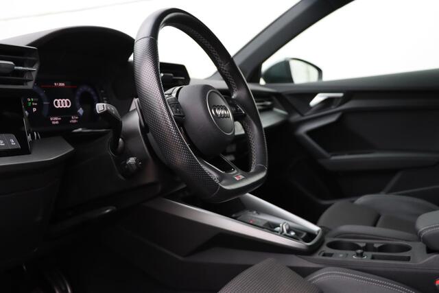 Audi A3 SPORTBACK 40 TFSI e S-Line Edition 204pk S-Tronic | Carplay | Parkassist | ACC | Elektrische stoelen