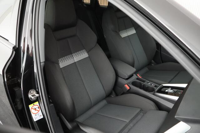 Audi A3 SPORTBACK 45 TFSI e 245pk S edition Elek Stoelen + Massage Camera ACC Stoelverwarming Virtual Cockpit Stoelverwarming Navigatie S-Line