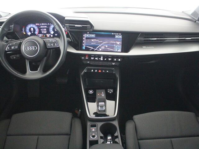 Audi A3 SPORTBACK 30 TFSI Advanced edition | ACC | Clima | Parkeerassistent |