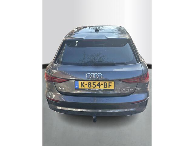 Audi A3 SPORTBACK 30 TFSI 110Pk S Edition / Trekhaak / Carplay