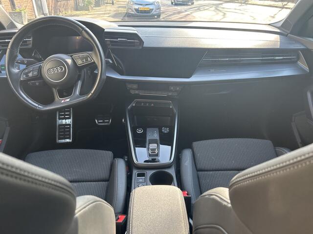 Audi A3 SPORTBACK 30 TFSI 110Pk S Edition / Trekhaak / Carplay