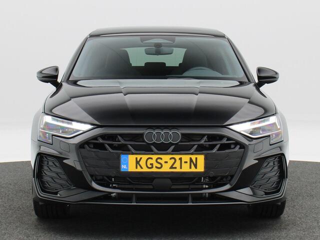 Audi A3 SPORTBACK 45 TFSI e | S edition Competition | 18 inch | Privacy glas | Panoramadak | Sonos 3D| Rode remzadels |