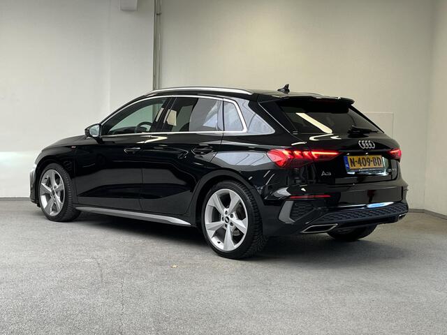 Audi A3 SPORTBACK 35 TFSI S-Line Edition One | ALL SEASONS | CARPLAY | STOEL.V.W. | PDC |