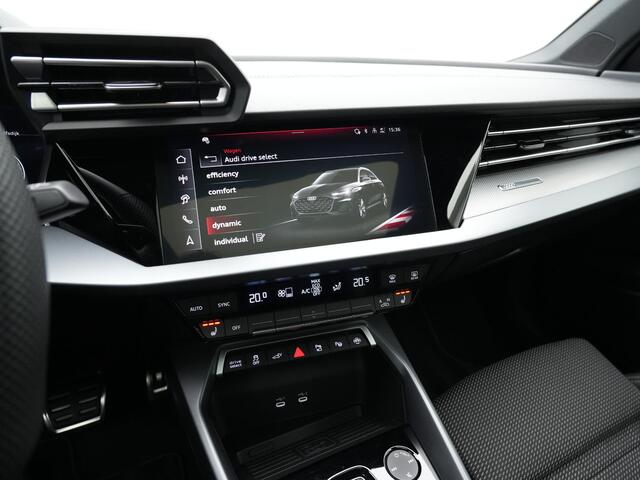 Audi A3 SPORTBACK 40 TFSI e 204 pk S edition / S-Line | Panoramadak | Achteruitrijcamera | Stoelverwarming | Adaptive Cruise | Navigatie